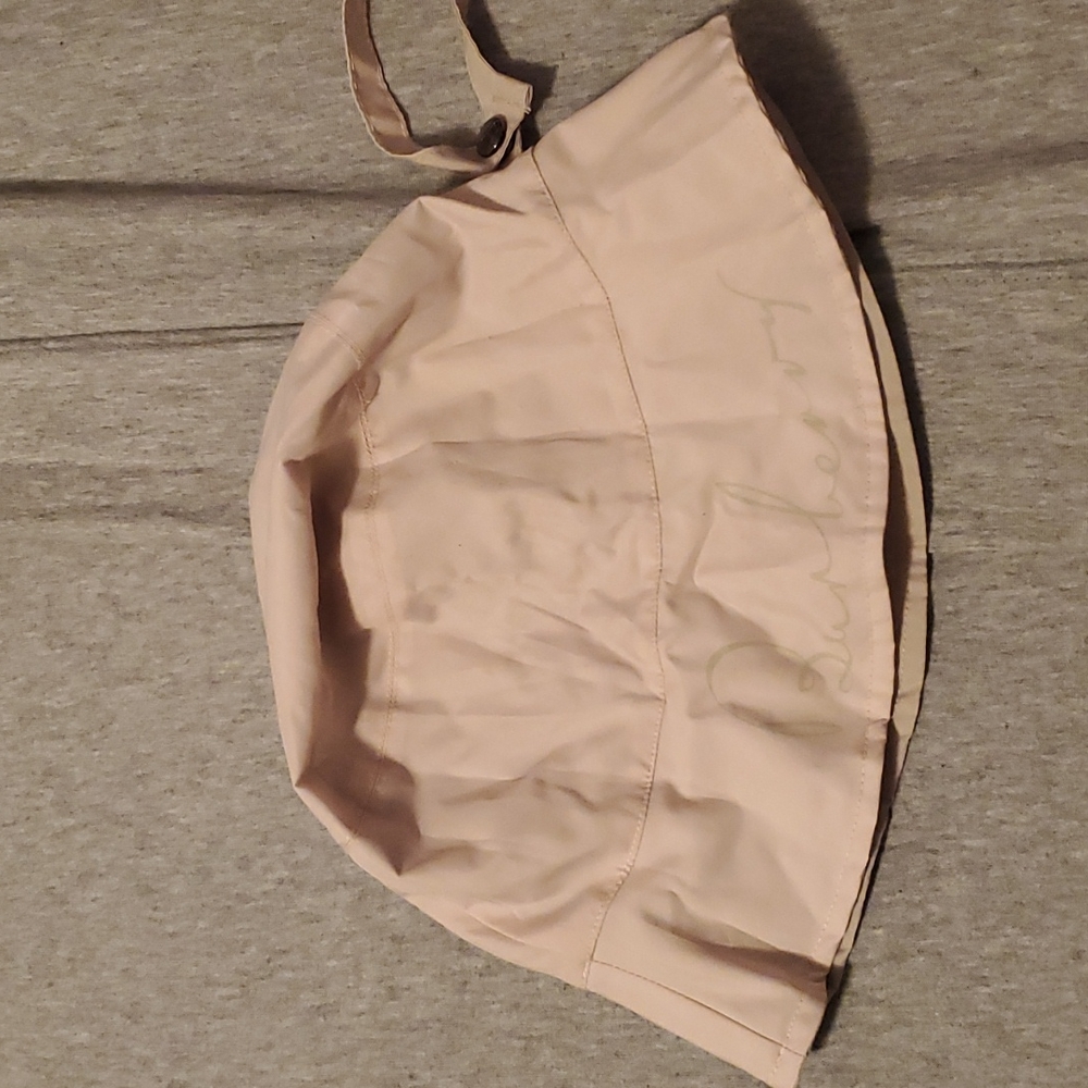 Burberry bucket hat